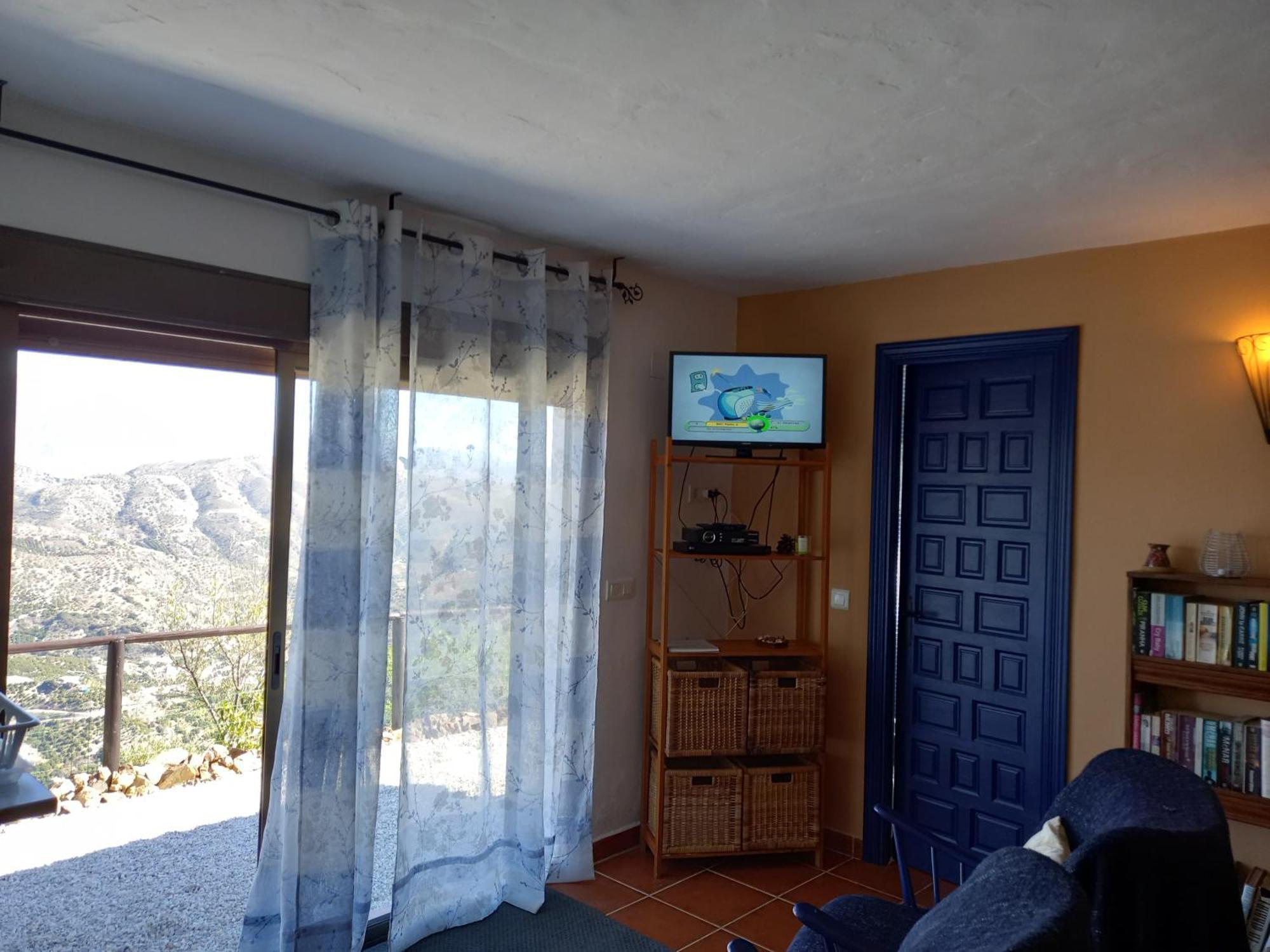 Vine Ridge Studio And Apartment Comares Bagian luar foto