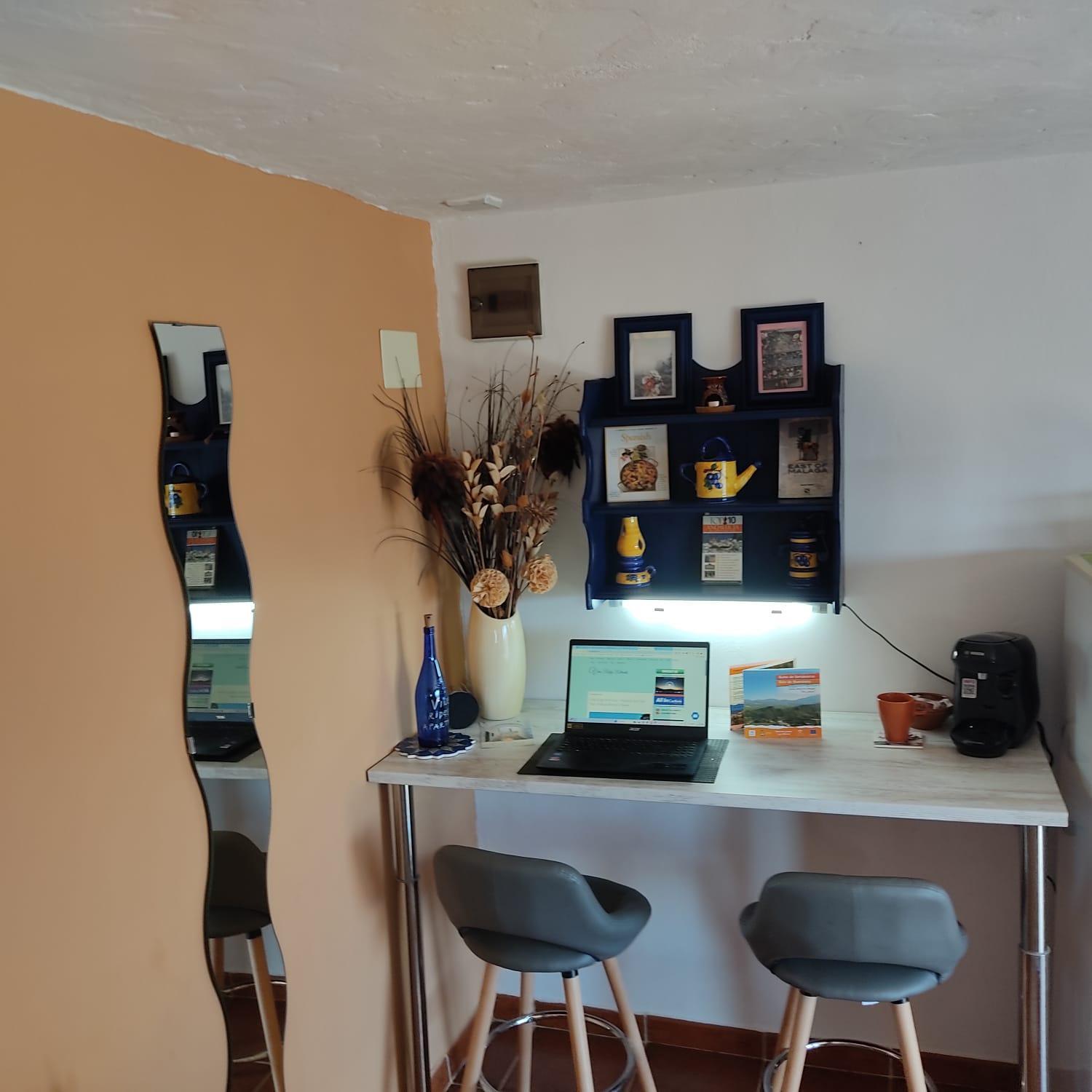 Vine Ridge Studio And Apartment Comares Bagian luar foto