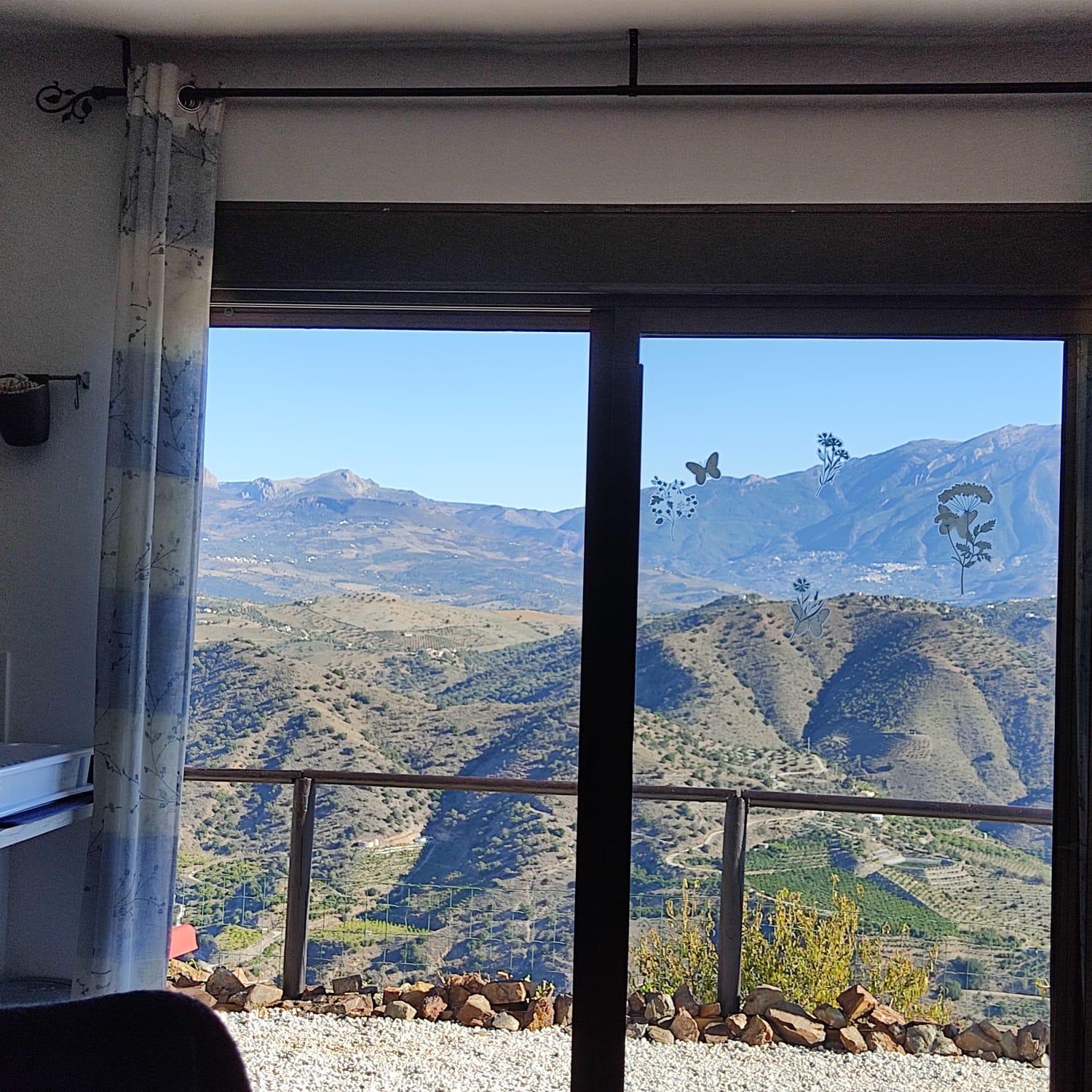 Vine Ridge Studio And Apartment Comares Bagian luar foto