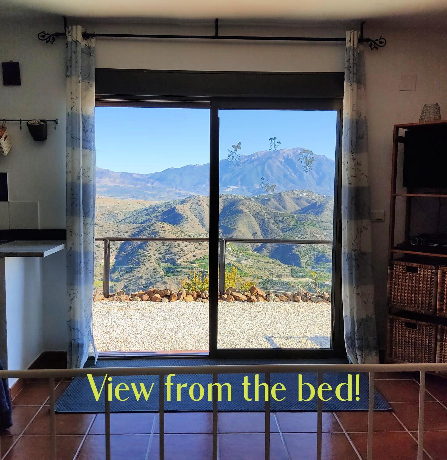 Vine Ridge Studio And Apartment Comares Bagian luar foto