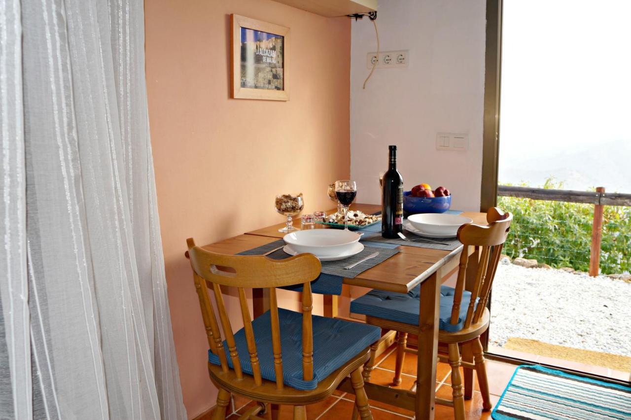 Vine Ridge Studio And Apartment Comares Bagian luar foto